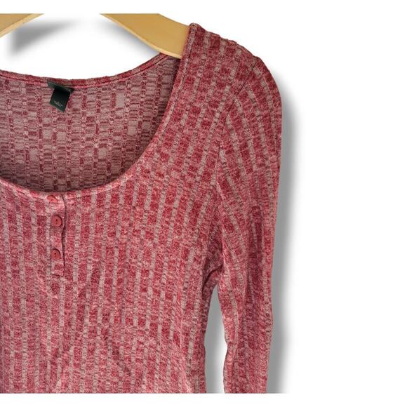 Wild Fable Women’s Red Long Sleeve Ribbed Top – Size Large – Polyester Blend - Picture 2 of 9